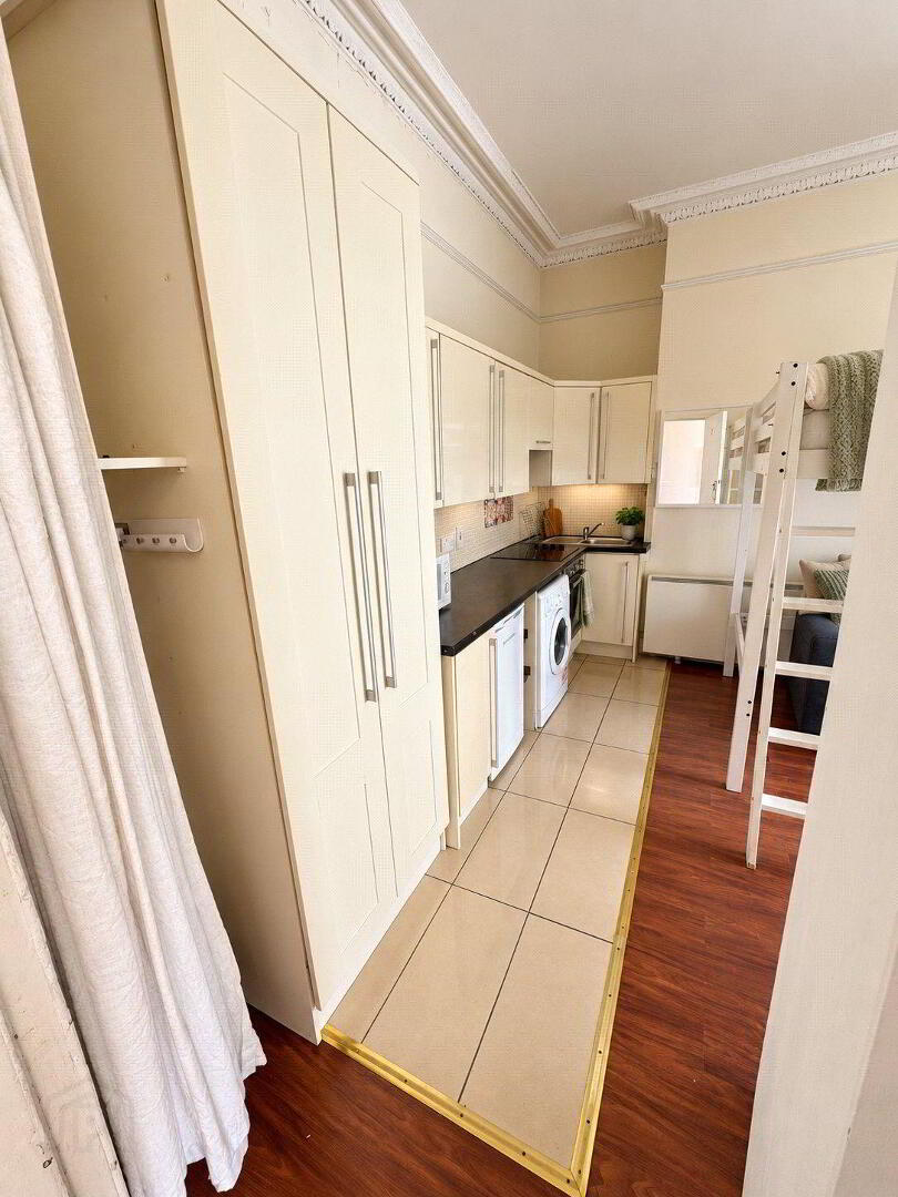 Apartment 1 34 Longwood Avenue 2 of 6