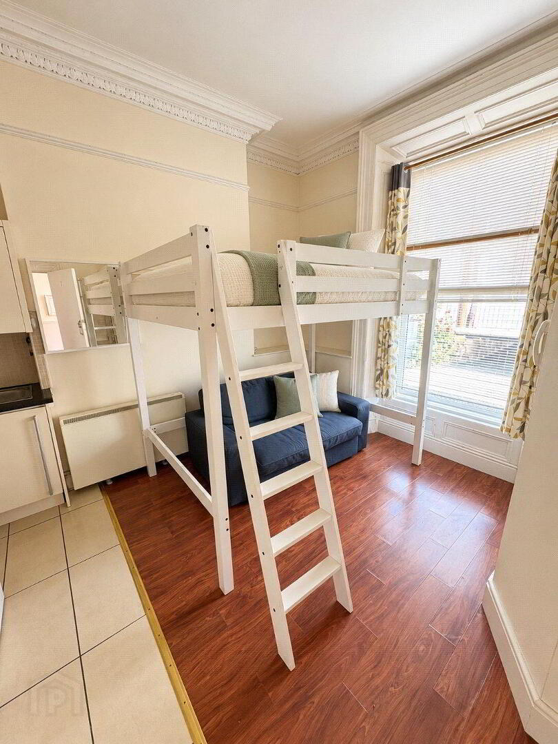 Apartment 1 34 Longwood Avenue 3 of 6
