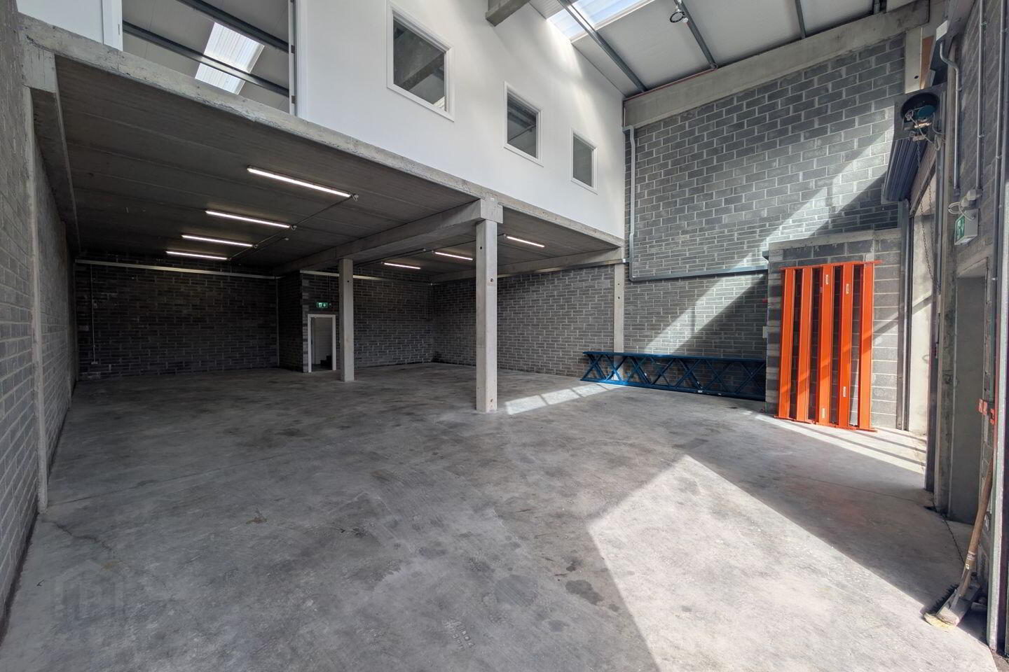 Unit 20, Clar Industrial Estate 3 of 19