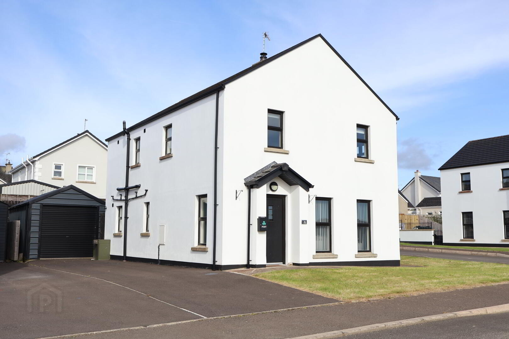36 Willowcroft 2 of 16