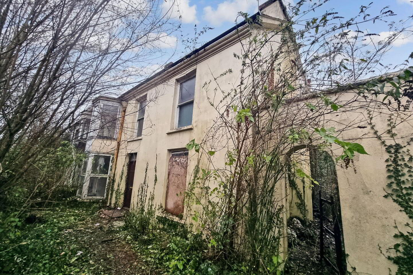 Rose Cottage 1 of 12