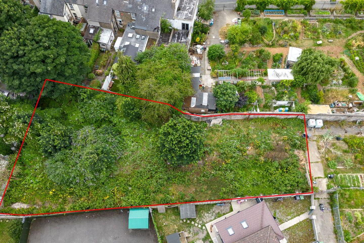 Site, Off Emerald Square 1 of 7