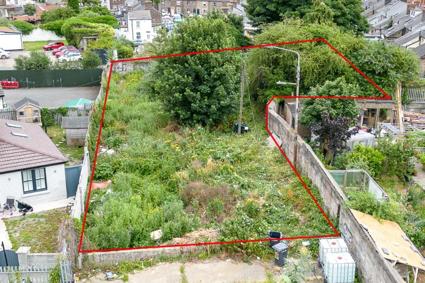 Site, Off Emerald Square 6 of 7