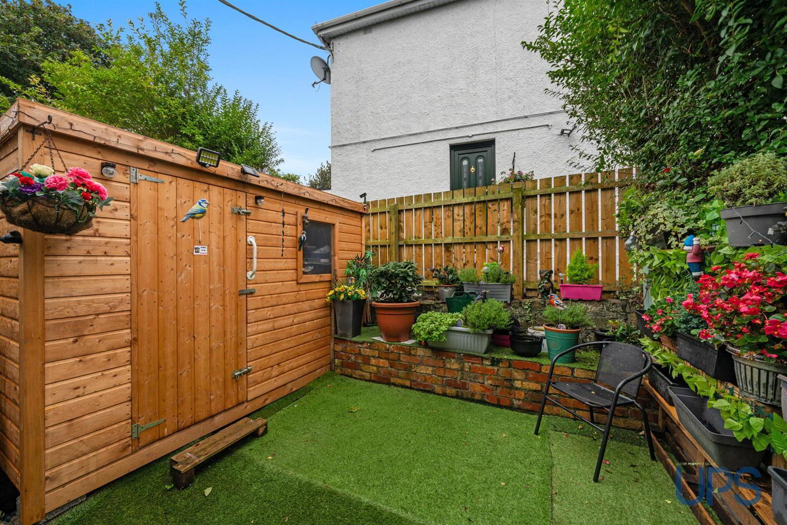 84 Upper Dunmurry Lane 2 of 12