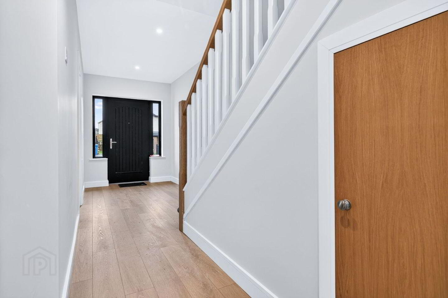 9a Ivy Grove 3 of 22