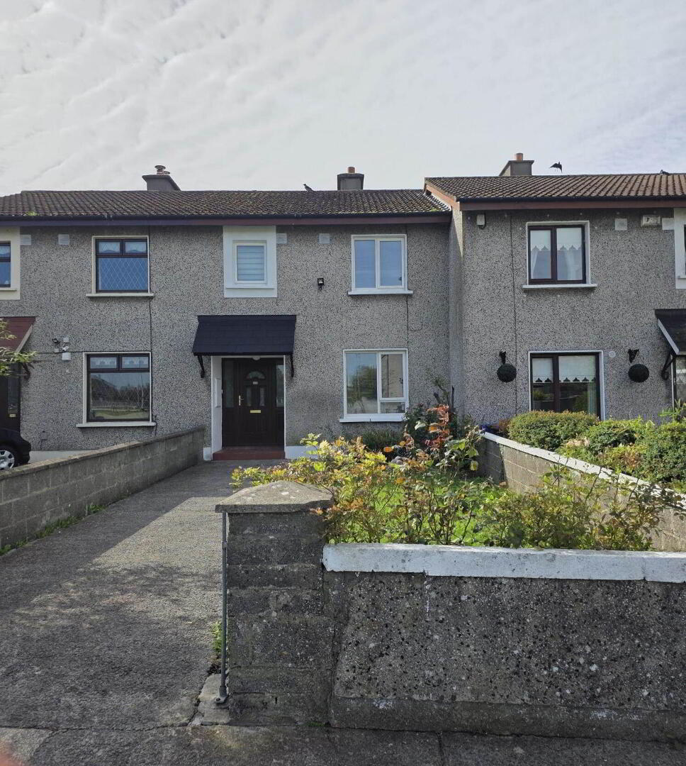 302 Castlepark 2 of 19
