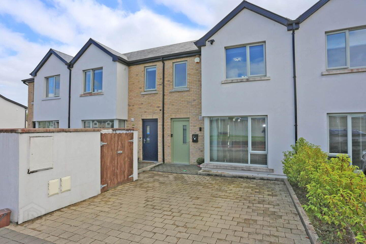 3 Castlebrook Rise 33 of 33