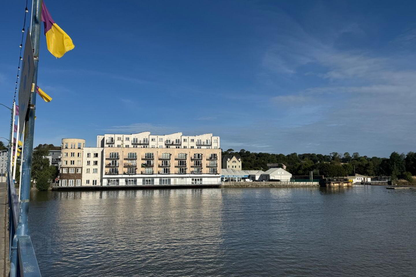19 Waterside 17 of 17