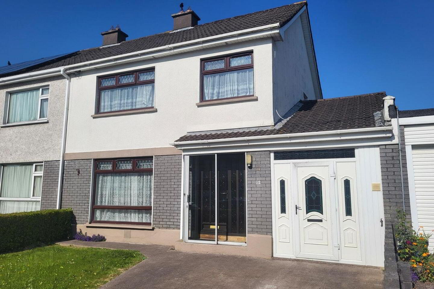 12 Whitethorn Avenue 2 of 18