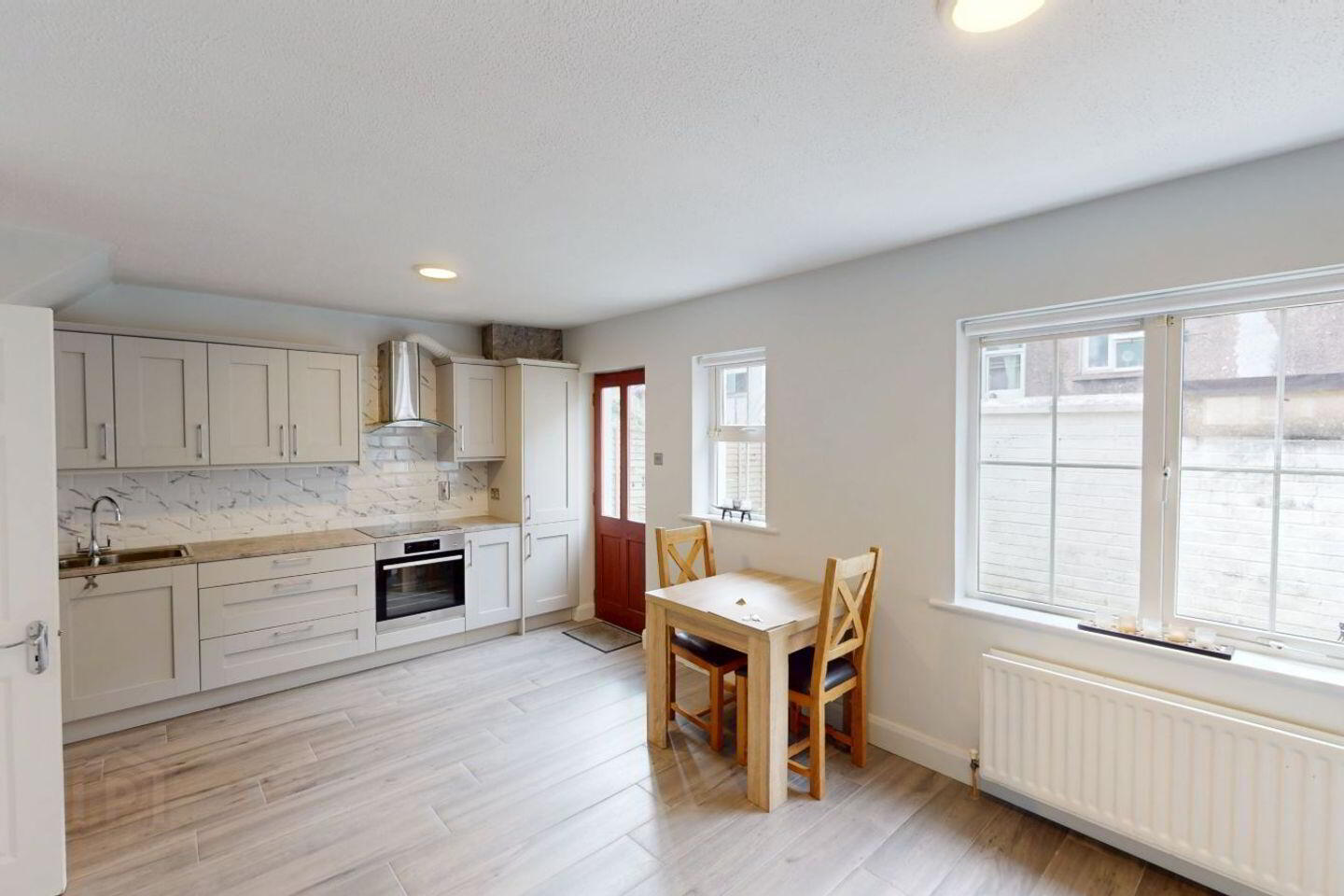 21 Bellevue Court 2 of 15