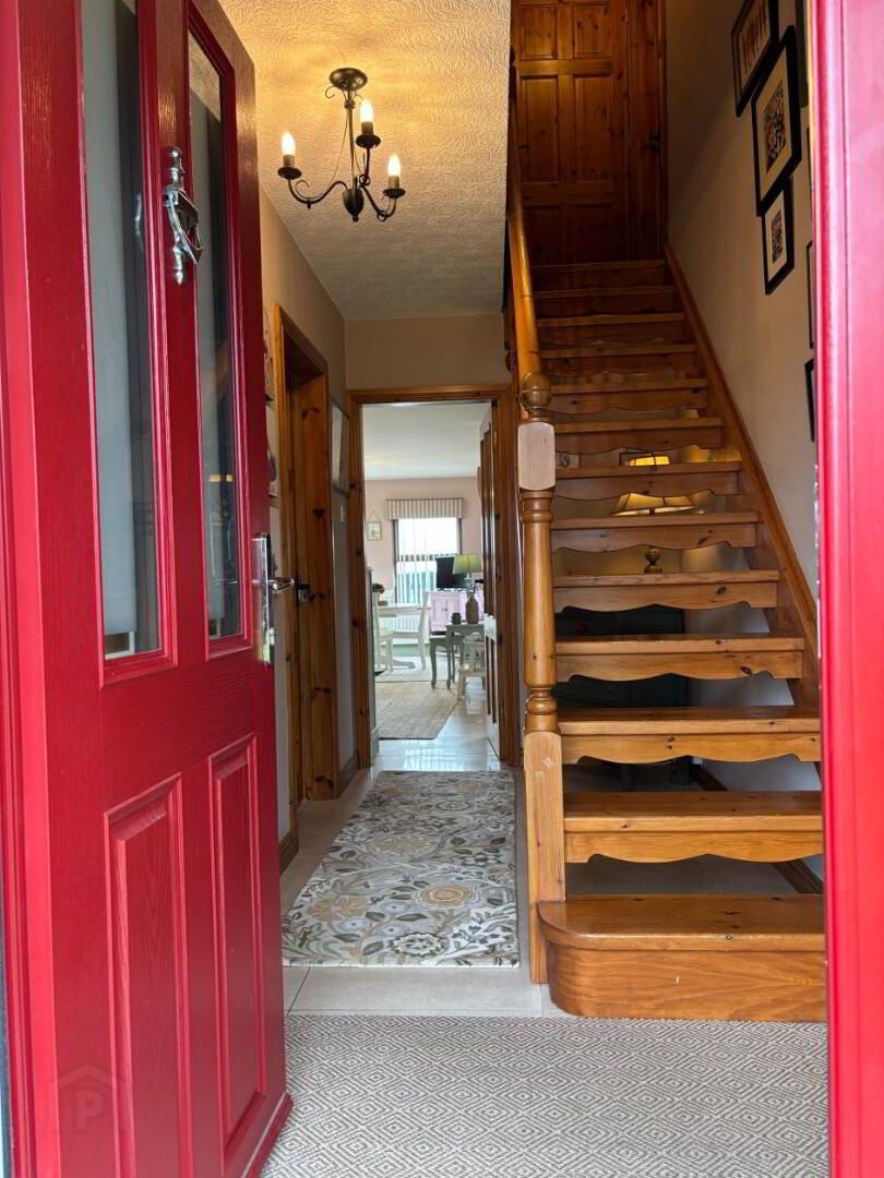 10 Carrick Close 3 of 21