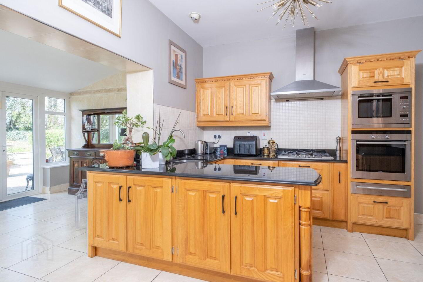 Castlepark House, Clogharevaun 3 of 40