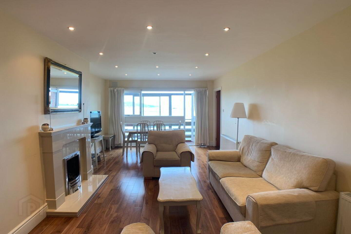 Apartment 6 Mariner's Court 2 of 11