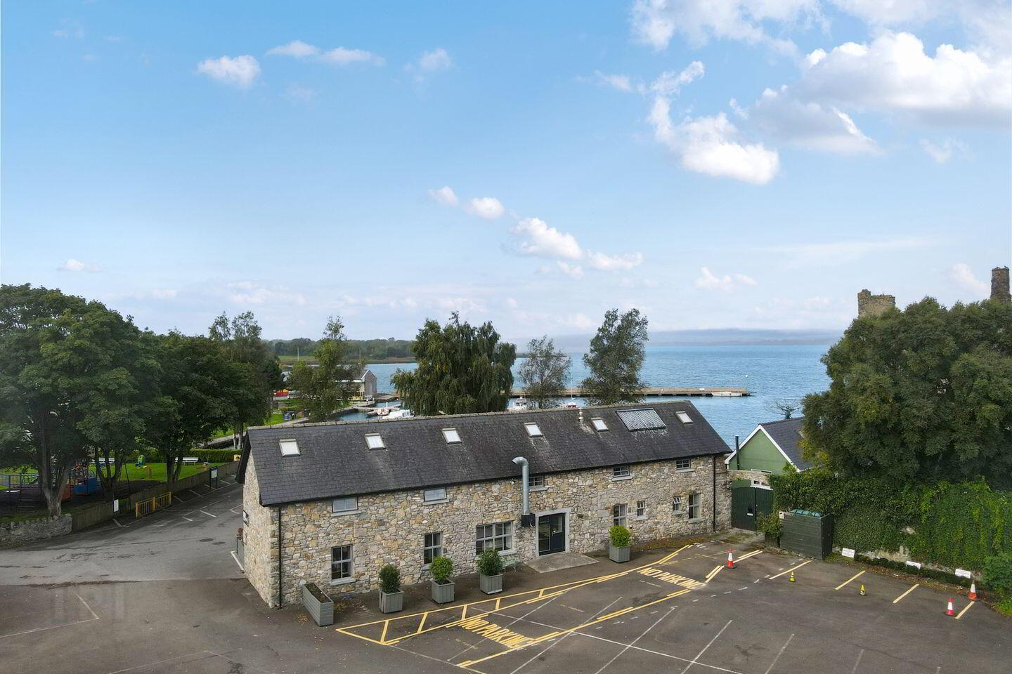 Lough Derg House 3 of 22