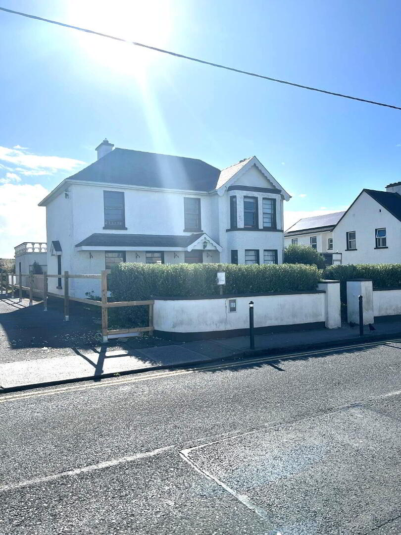 "Strandhill Lodge", Shore Road 1 of 28
