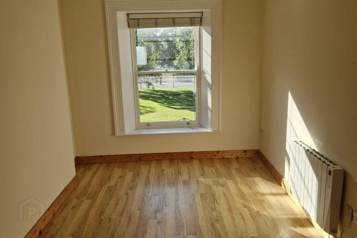 Dromard Apartments 2 of 4