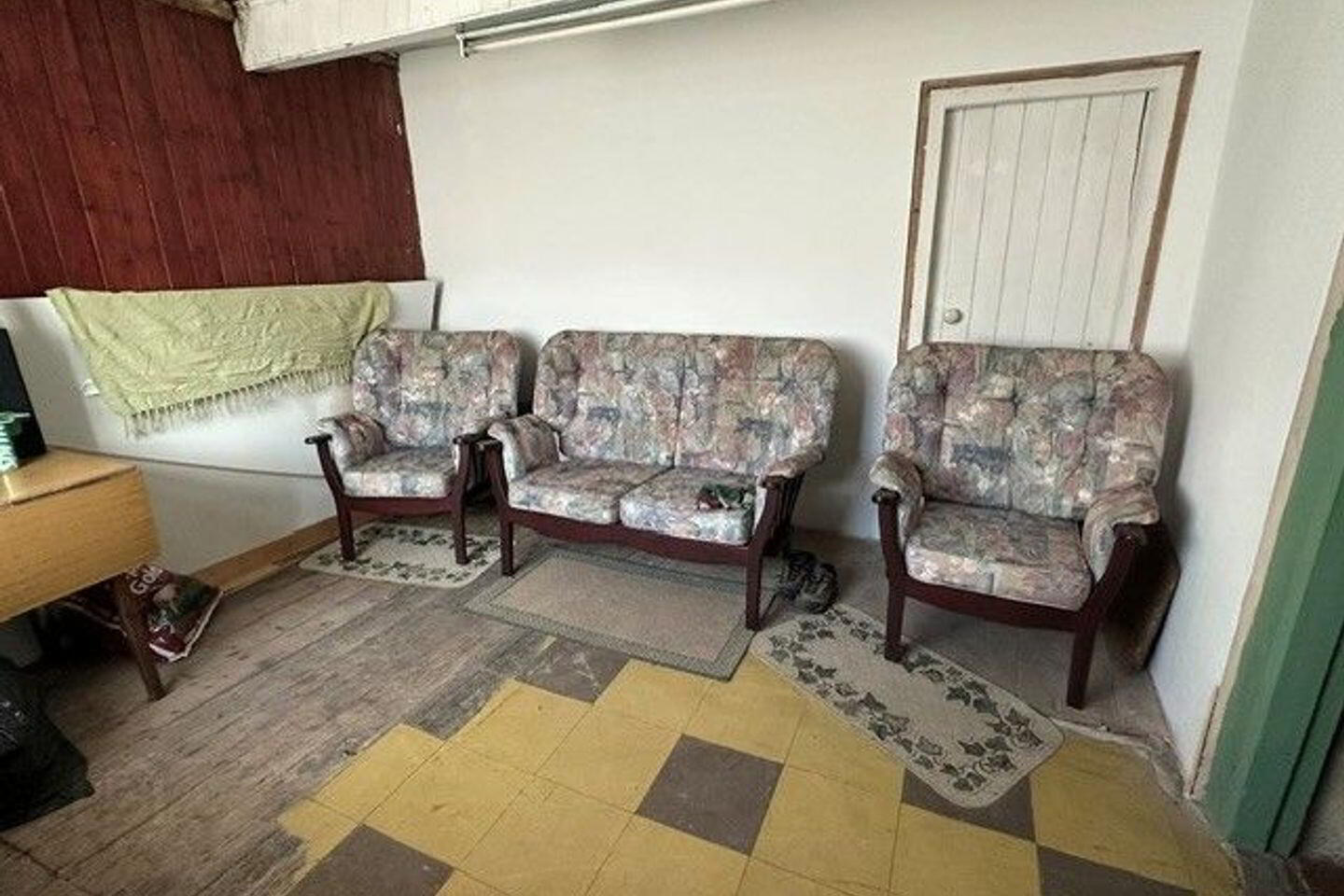 Main Street 2 of 14