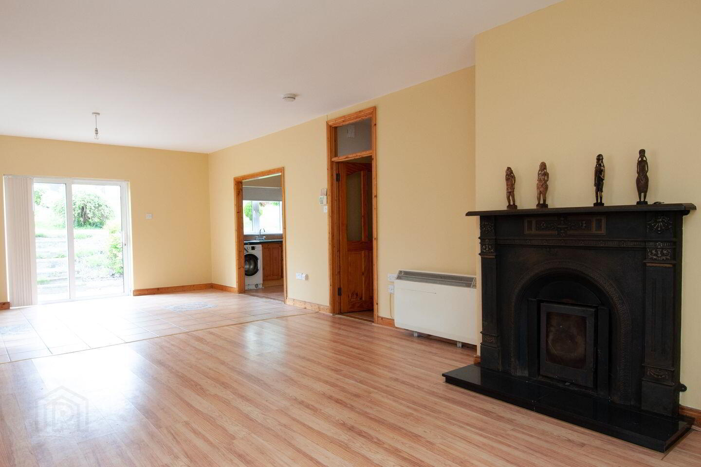 8A Ardamine Grove 3 of 16