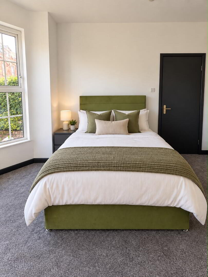 ROOMS AVAILABLE NOW, Stranmillis Gardens 1 of 11