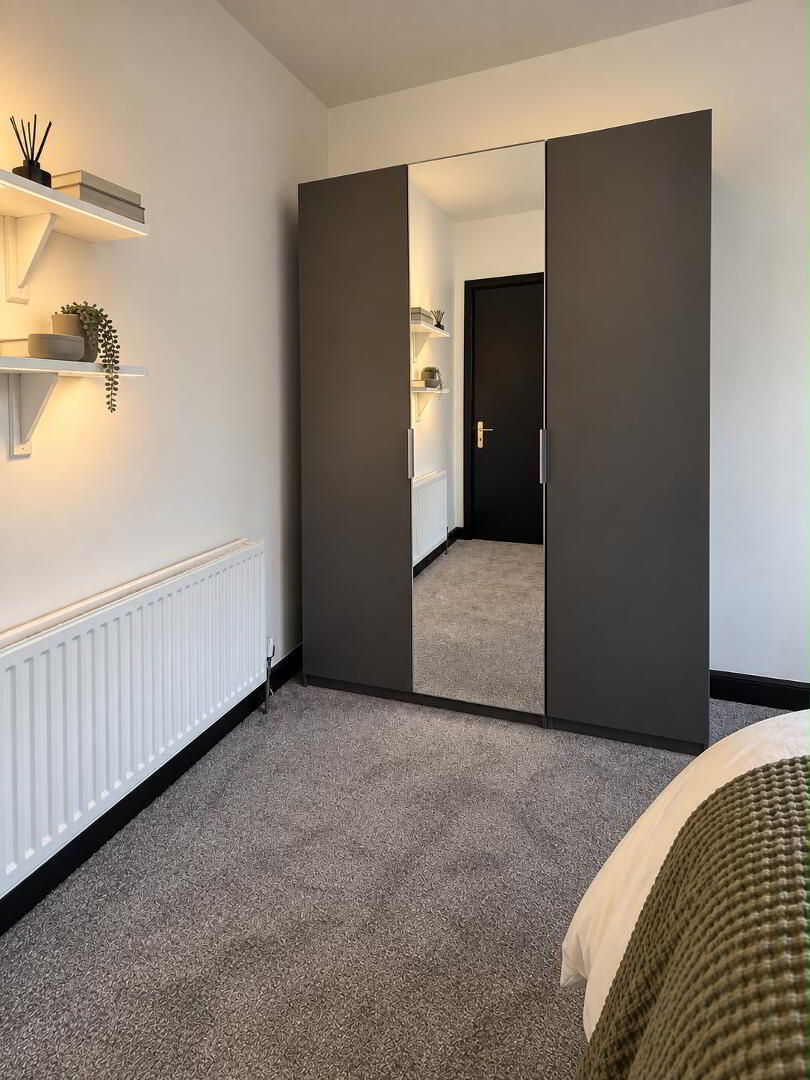 ROOMS AVAILABLE NOW, Stranmillis Gardens 2 of 11