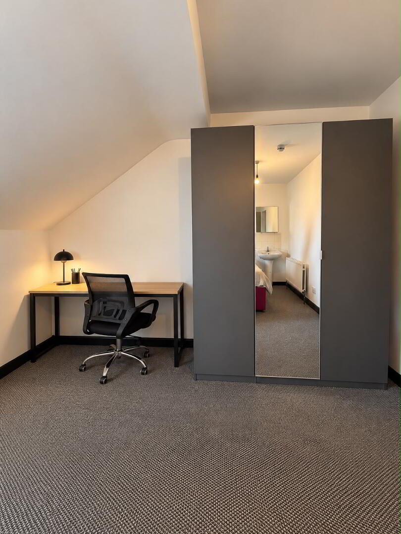 ROOMS AVAILABLE NOW, Stranmillis Gardens 10 of 11