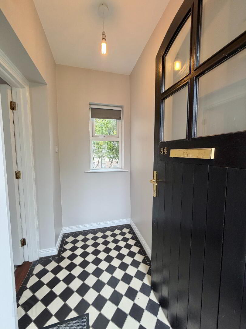 84 Clonmore Hale Street 3 of 12