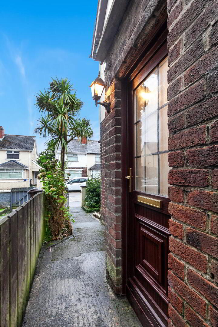 48 Joanmount Park 2 of 23