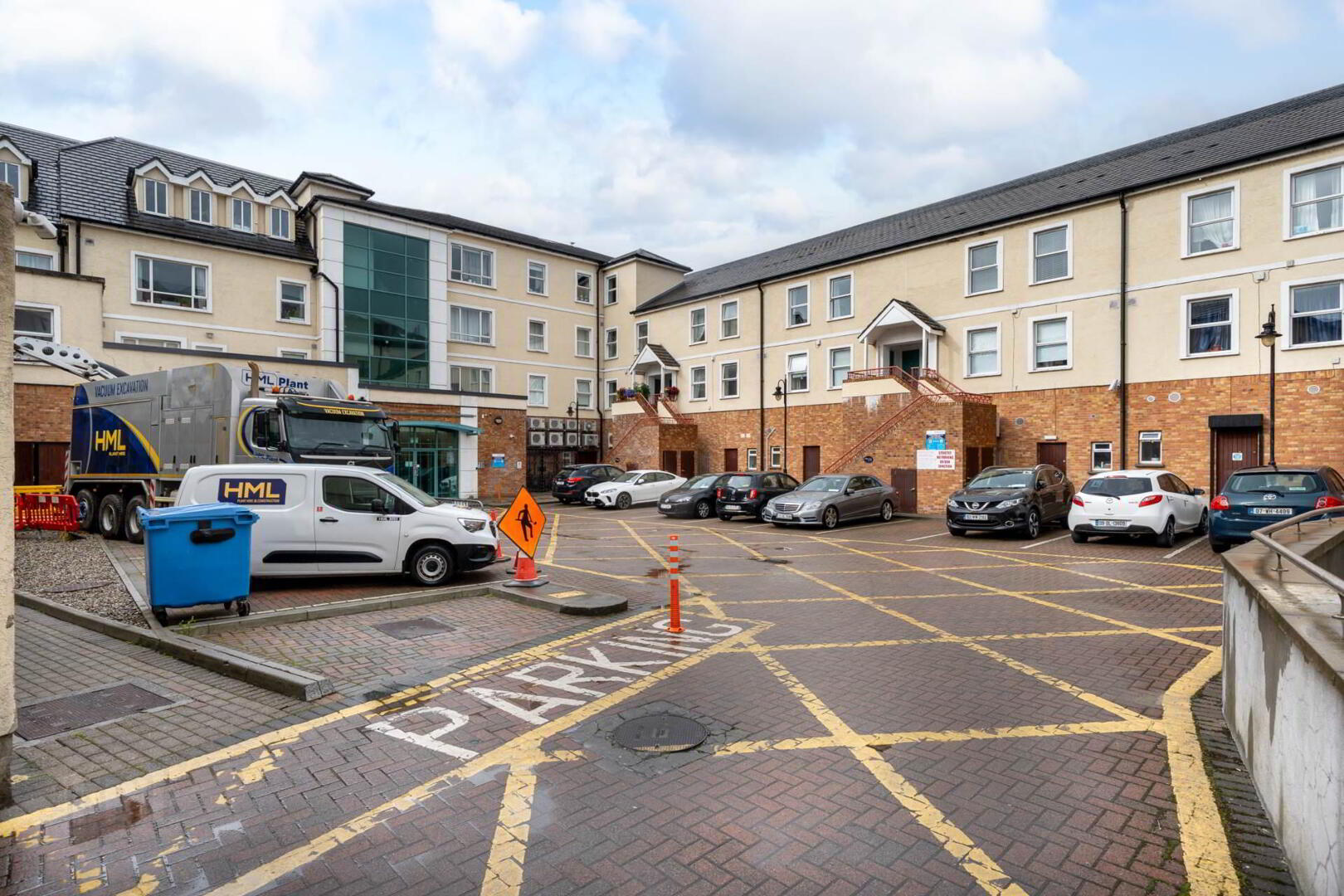 12 Irishtown Central 3 of 18