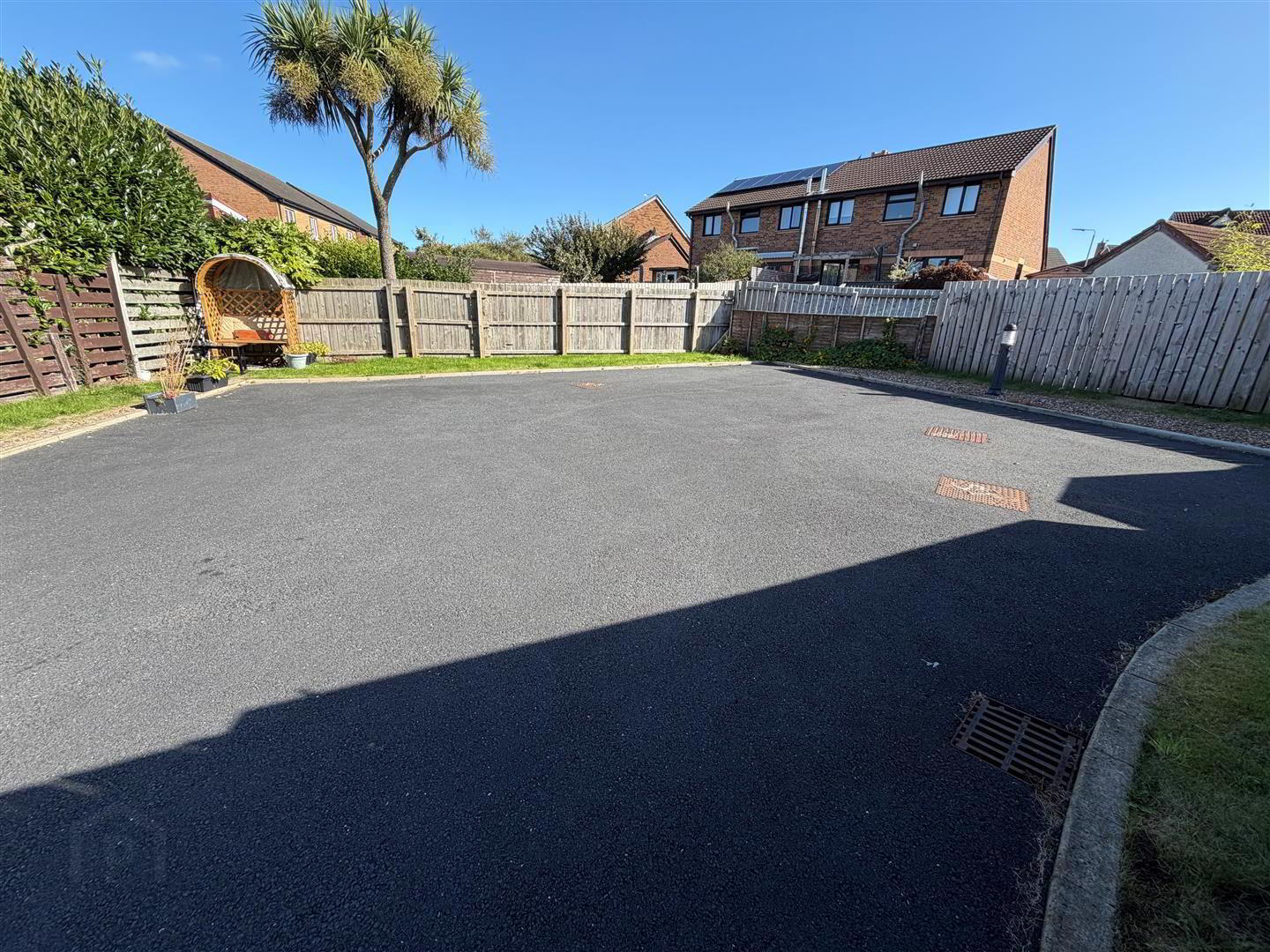11b Irvine Park 17 of 18