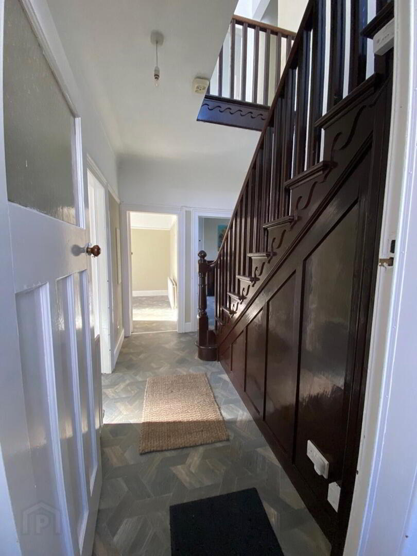 51 Marlborough Park Central 2 of 22