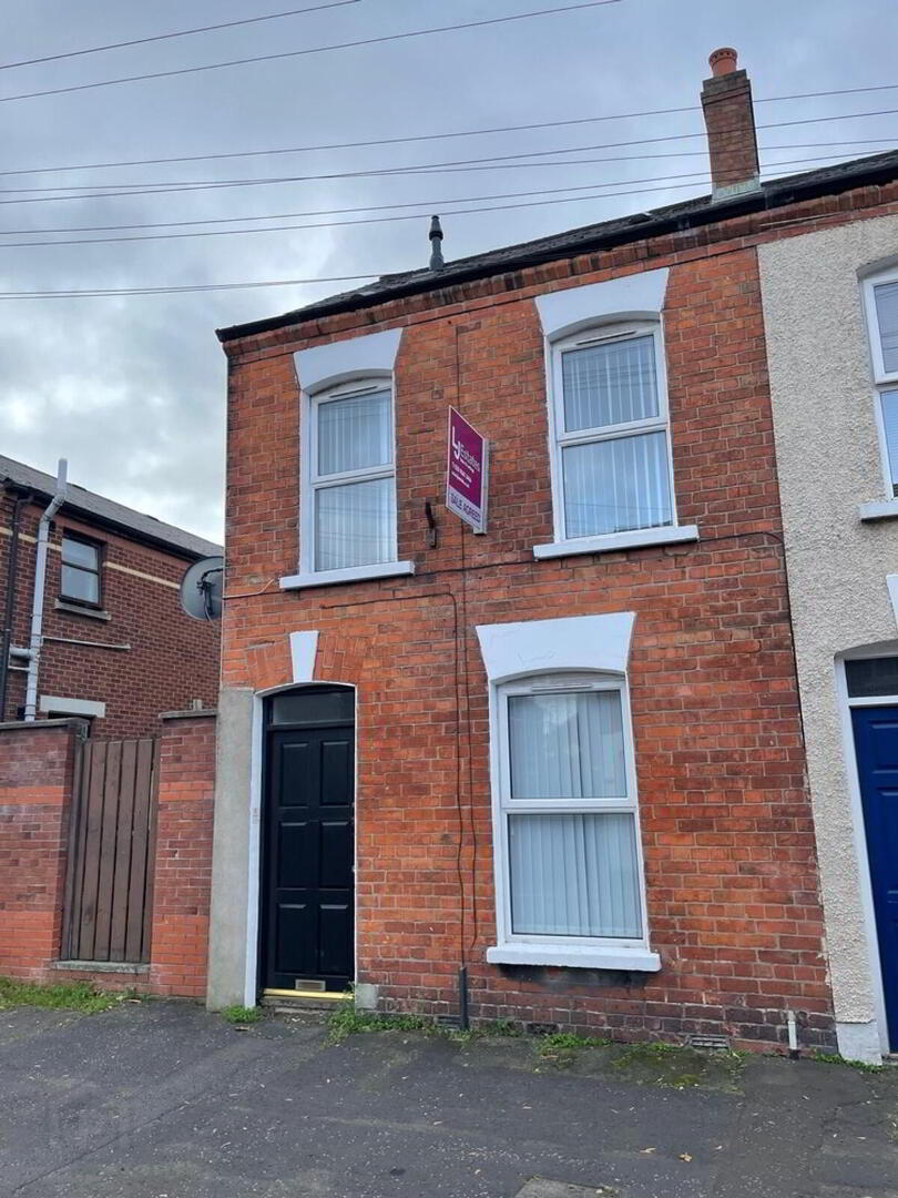 23 Ravenscroft Street 1 of 13