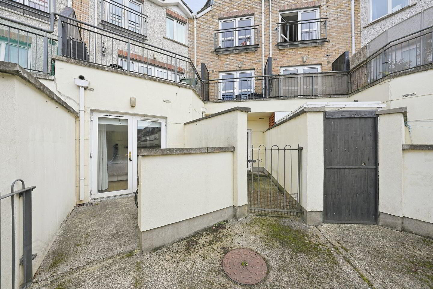 63 Lanesborough Mews 16 of 17