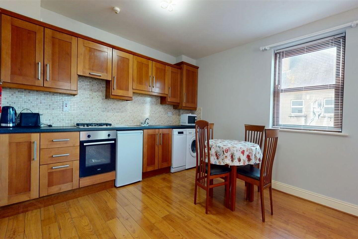 Apartment 6 Mill House, 72- 73 O'Connell Street 2 of 9