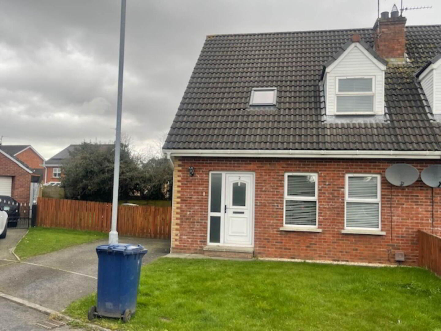 2 Willowfield Crescent 2 of 16
