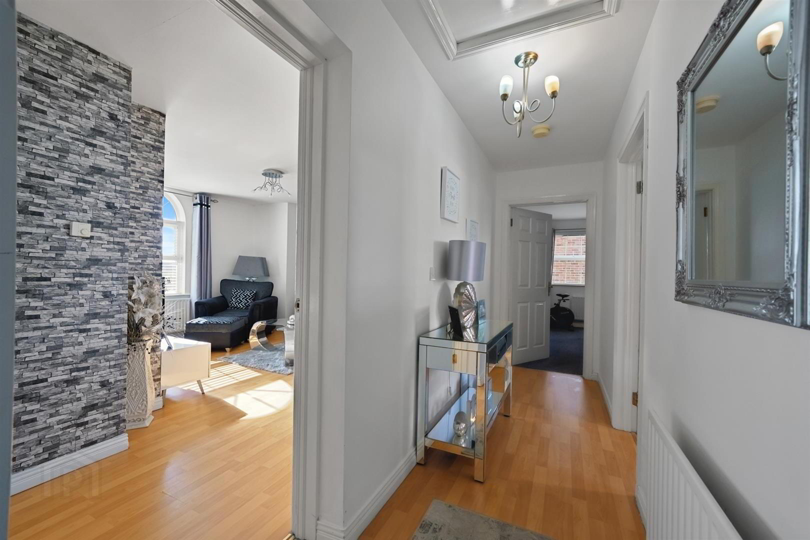 Apt, 101 Mount Eagles Avenue 2 of 25