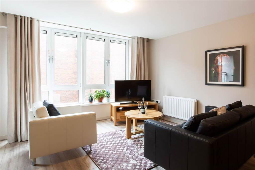 8 Shaftesbury Court 3 of 14