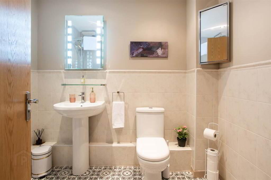 8 Shaftesbury Court 13 of 14