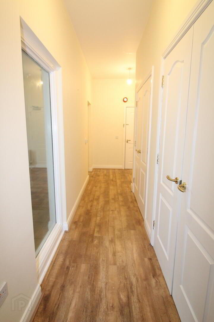 7 Collinbridge Manor 2 of 12