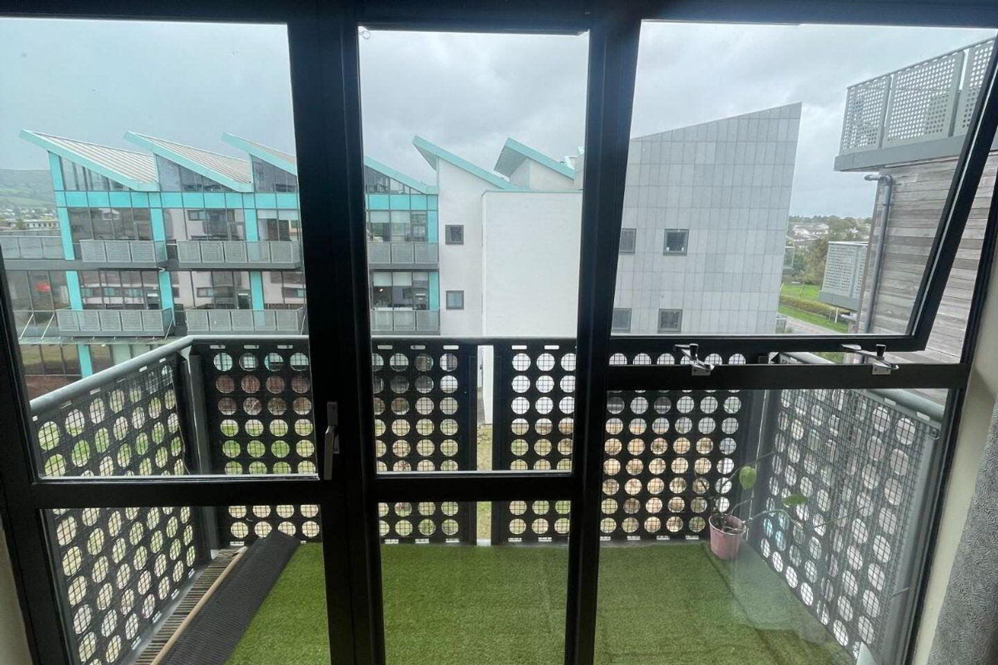 New Seskin Court 7 of 8