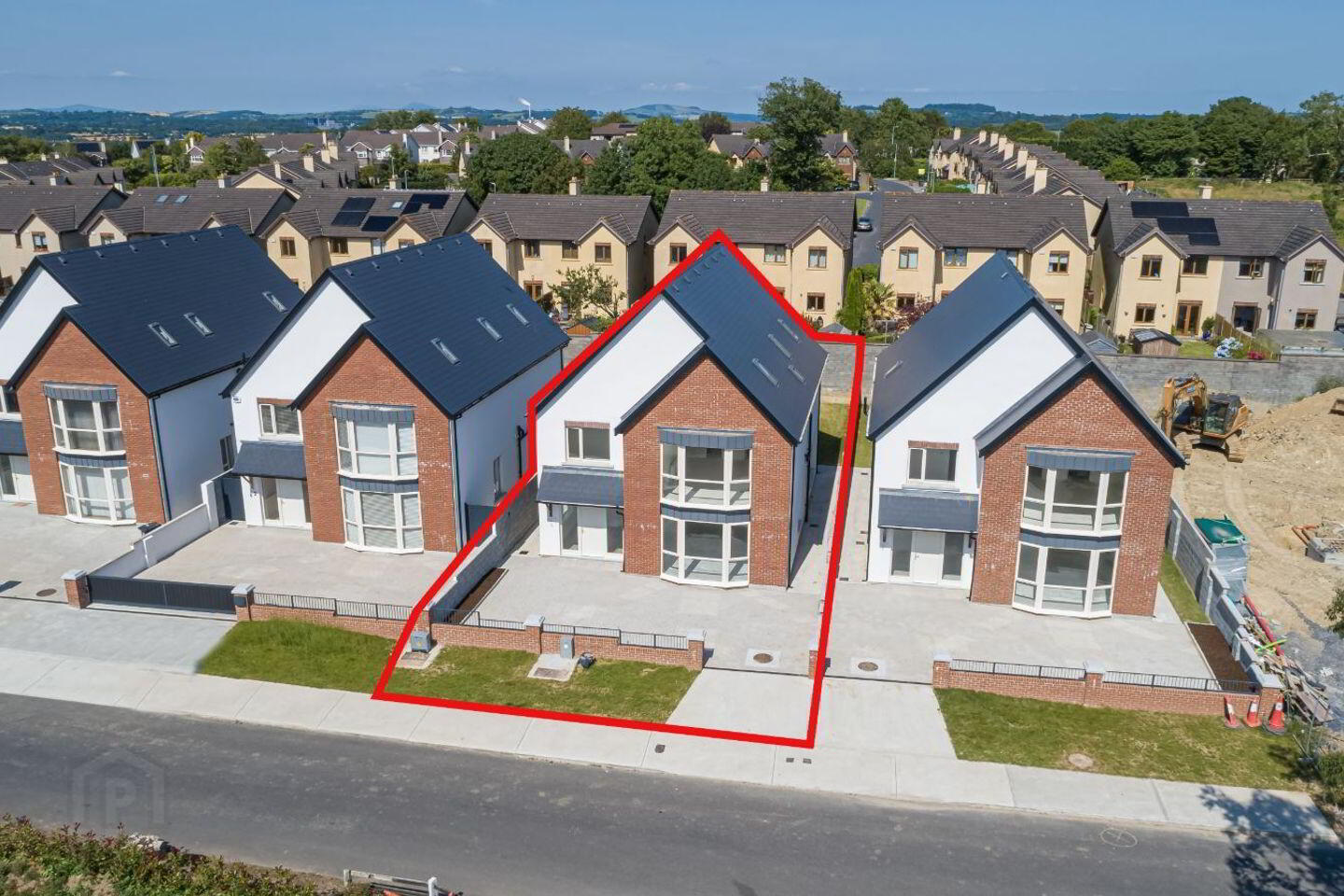 3 Bishop's Grove 1 of 39