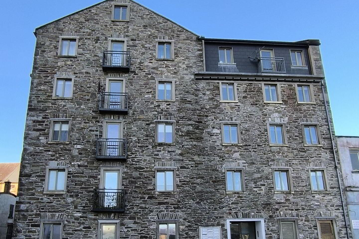 Apartment 8 Brown's Court 1 of 12