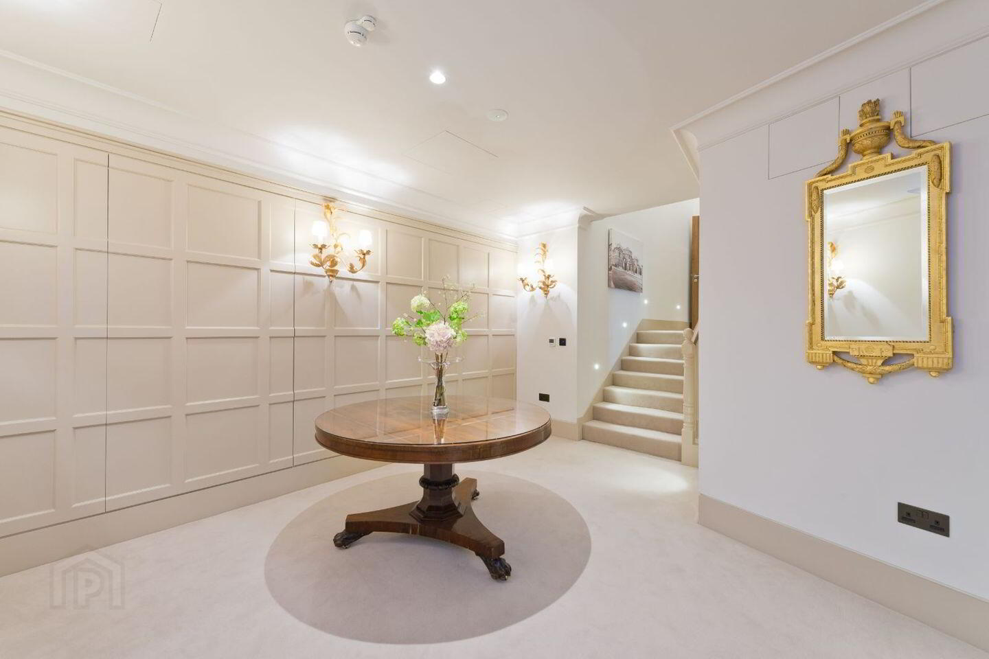 Residence, 4 The Merrion Hotel 2 of 28