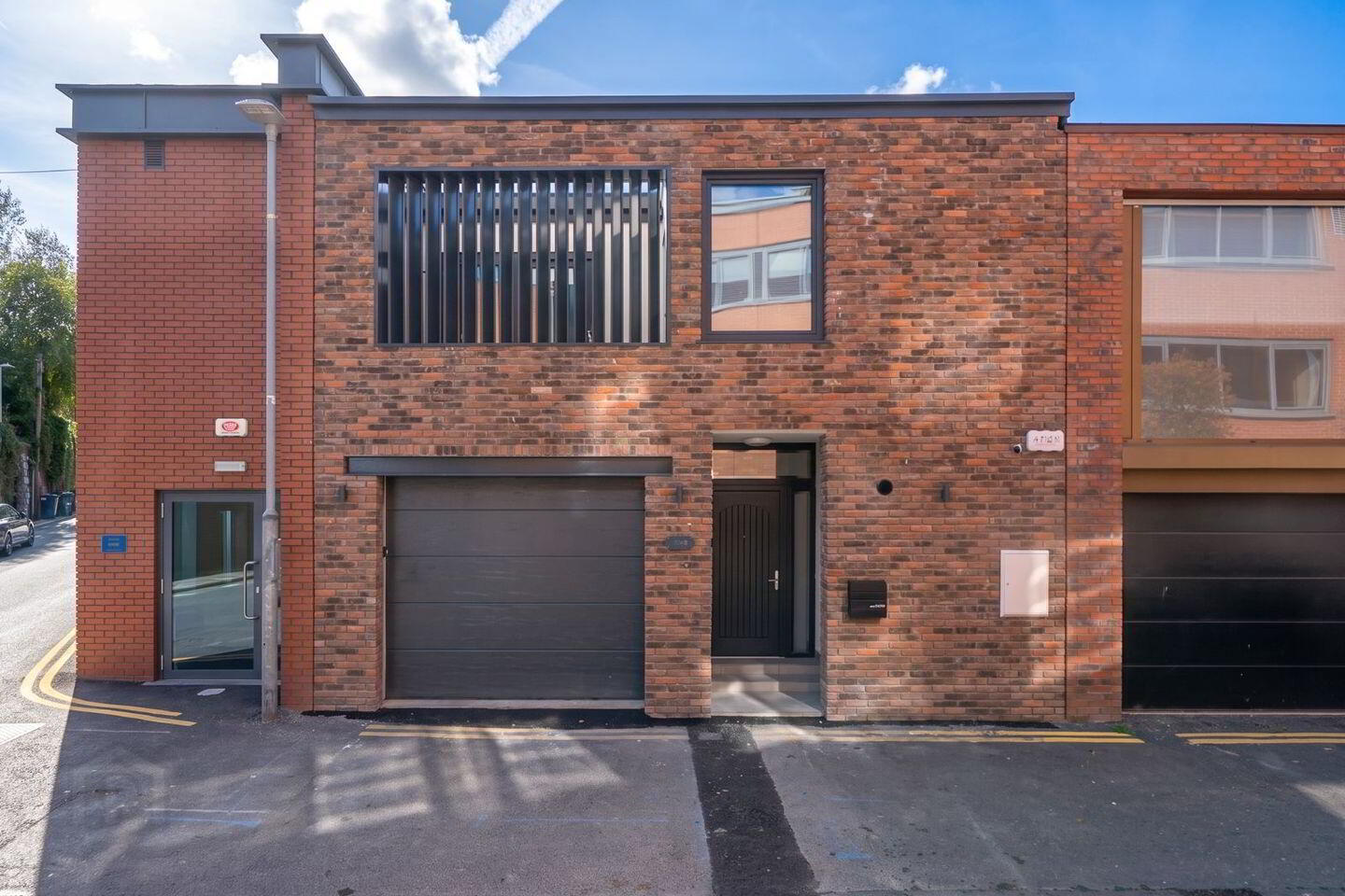 The Mews, 3 Leeson Close 1 of 40