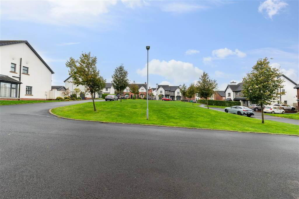 17 Bracken Hill Square 41 of 41