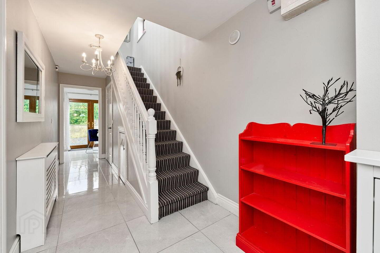 21 Castle Court 3 of 22