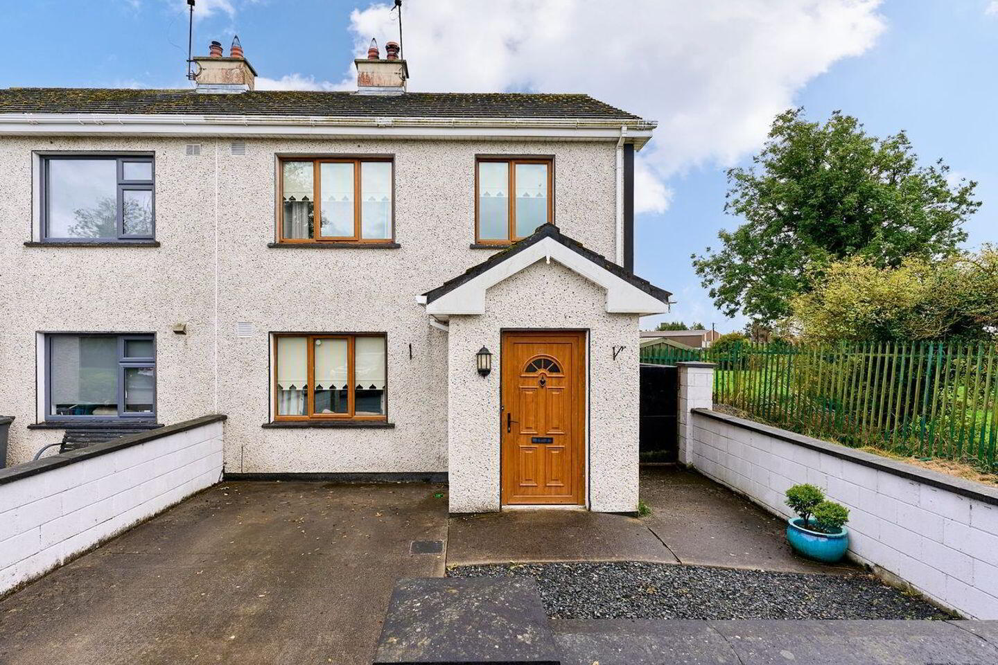 21 Castle Court 1 of 22