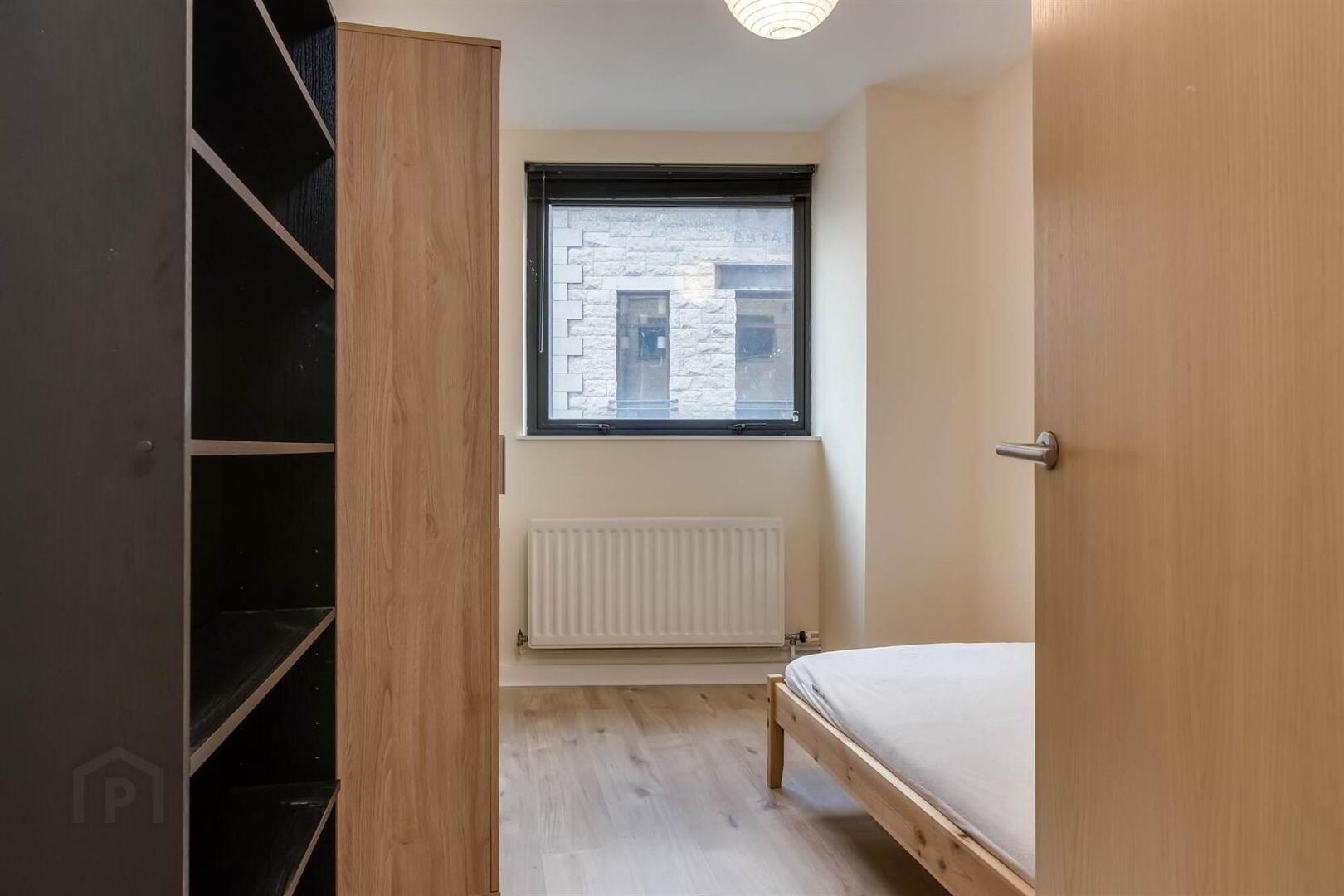 16 Queens Square, 17 Queens Square 11 of 12