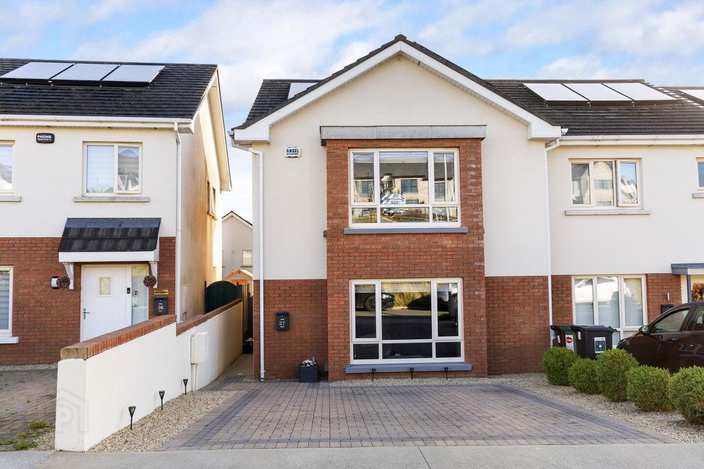 37 Barleyfield 1 of 17