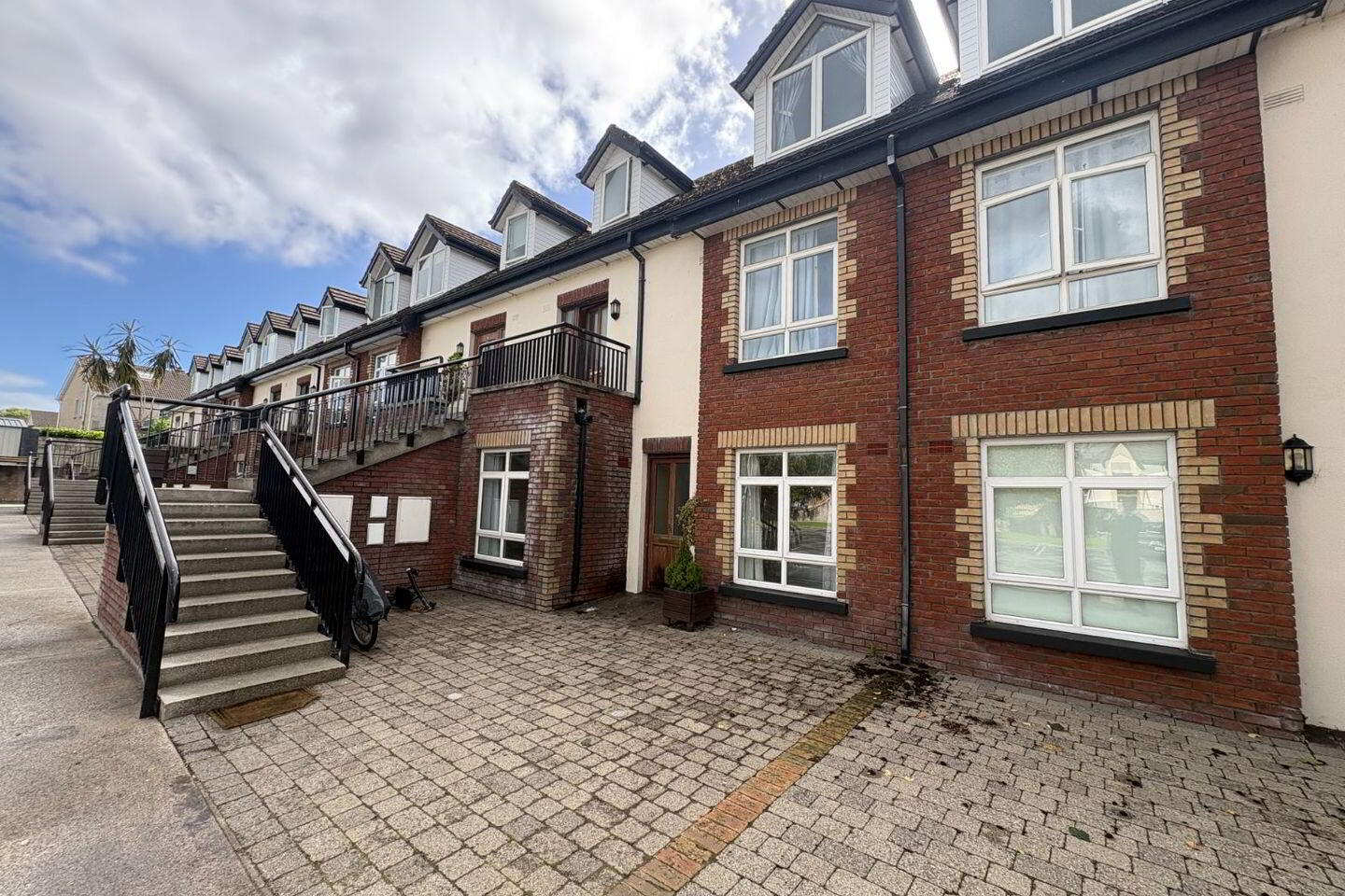 Apartment 24 Harriston Student Village 1 of 9