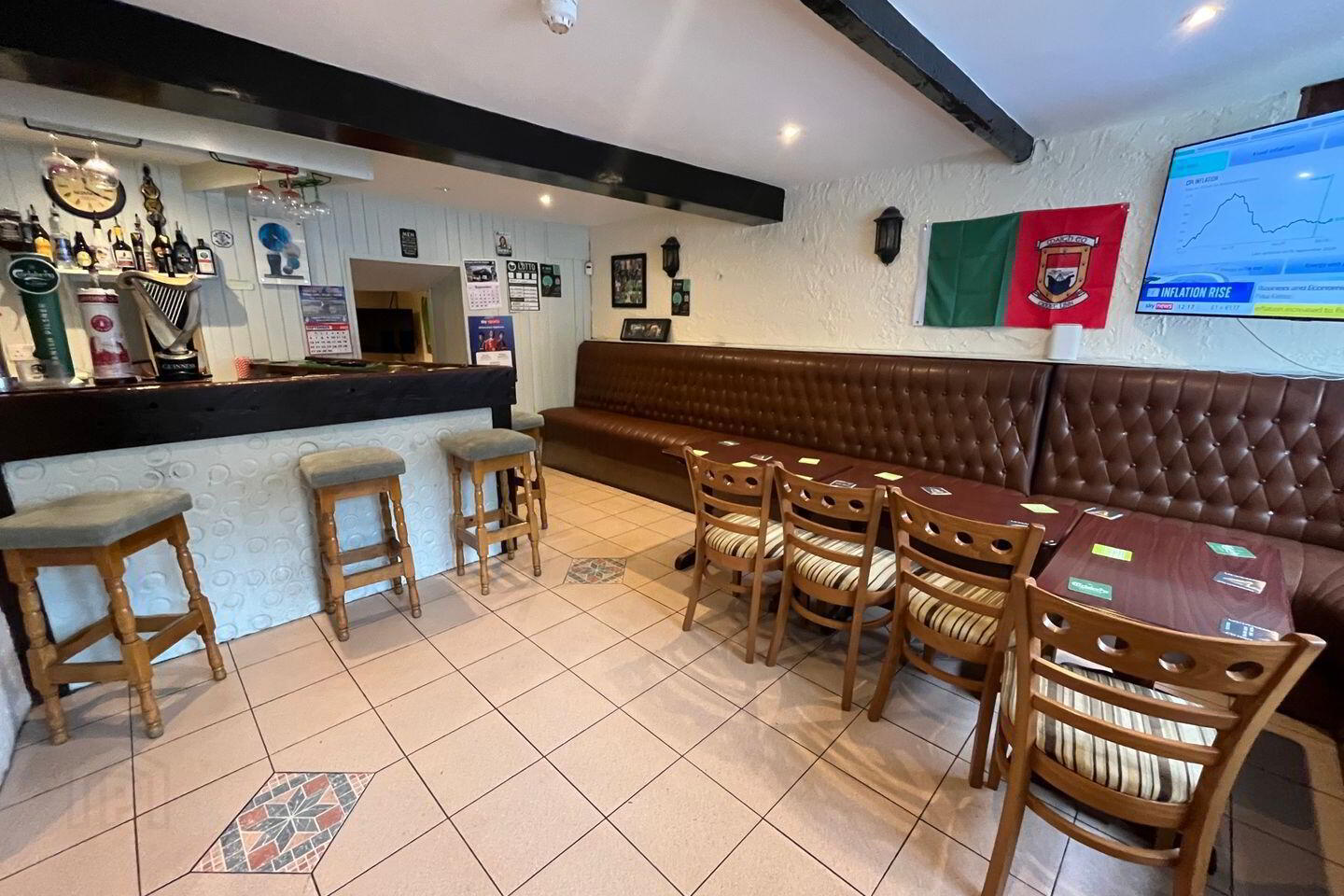 Vincy's Bar 2 of 19